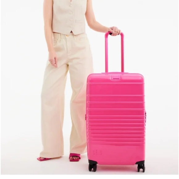 Beis Barbie Check In - Picture 2 of 5